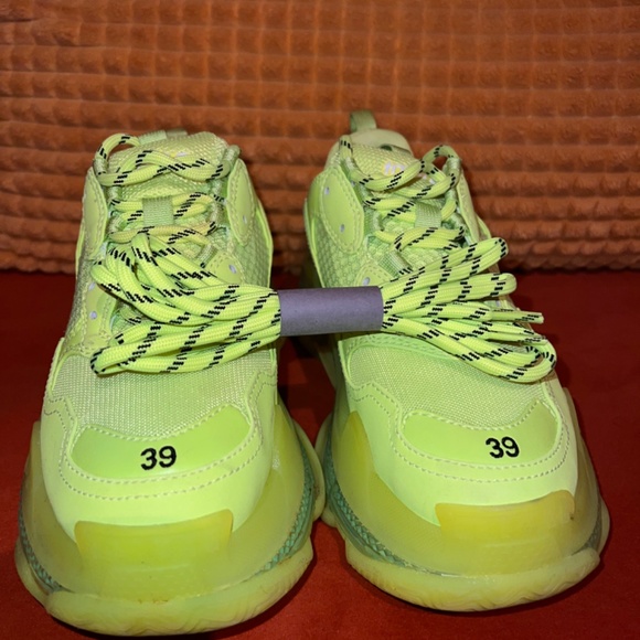 Balenciaga Triple S Trainers - Picture 5 of 6